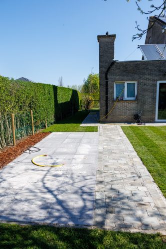 Arbo-Flora Plaatsen van terras in Granutex Pro Footcomfort 60/60/6